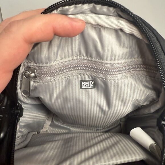 Pacsafe Black Travel Bag - Picture 13 of 16